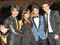 Jonas Brothers e Demi Lovato