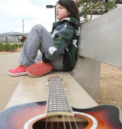Marcelo C. não quer mais saber de guitarra.