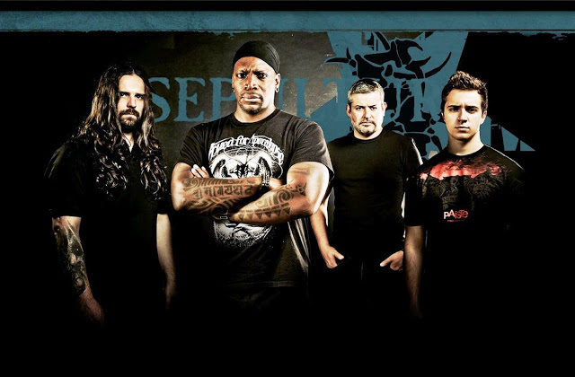Kisser (esq) diz que heavy metal ainda é visto como algo 'violento' (Divulgação)