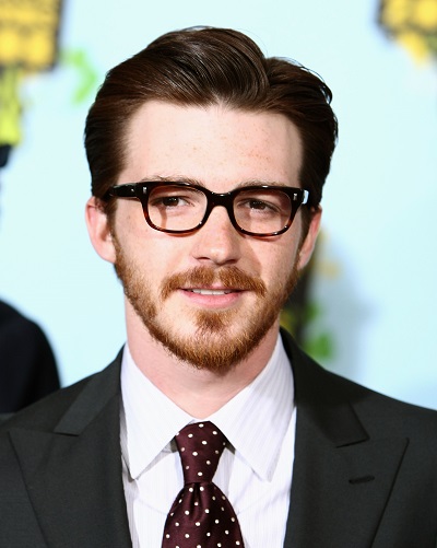 Para Drake Bell, artistas devem ir contra agressividade de fãs (Getty)