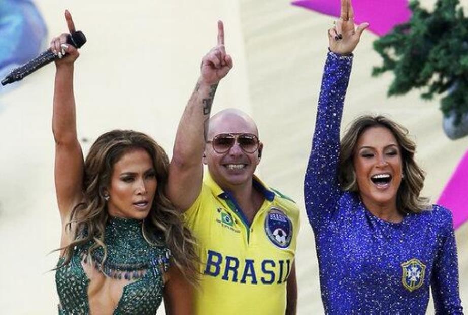 Trio fez apresentação de música tema na abertura da Copa do Mundo (Reprodução)