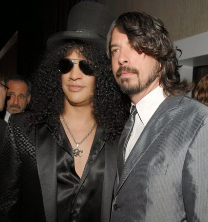 Slash (esq.) é um dos convidados para novo disco do Foo Fighters (Getty Images)