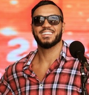 Cantor esbanjou novo sorrisão em show na cidade de Aracaju, Sergipe (Reprodução)