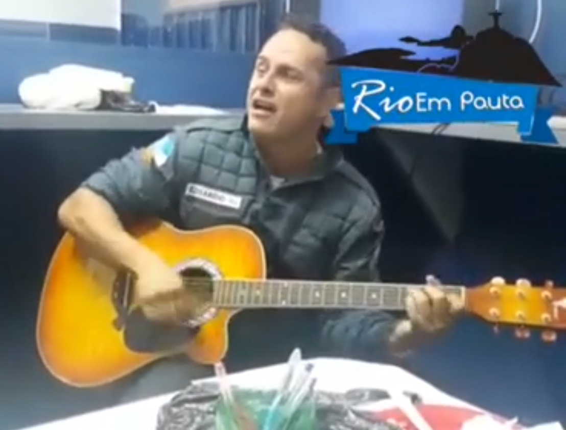 Sargento solta a voz com'Pais e Filhos', da Legião Urbana (Reprodução)