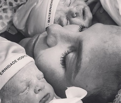 Filhas de Ivete e Daniel Cady nasceram neste sábado, 10 (Rep./Instagram)