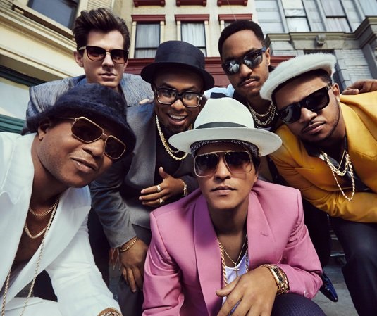'Uptown Funk' foi um dos grandes hits da música pop mundial em 2015 (Divulgação)