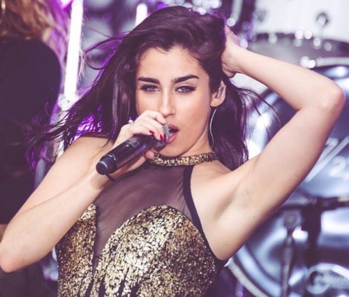 'Estamos nos f*dendo e não vemos nada', diz Lauren (Reprodução/Instagram)