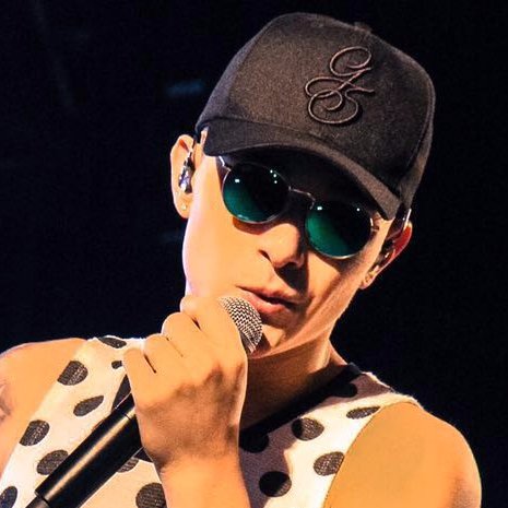 Internautas acharam posts feitos pelo perfil do cantor em 2012 (Reprod./Twitter)