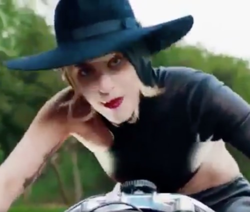 'John Wayne' é o terceiro clipe relacionado ao disco'Joanne' (Reprodução)
