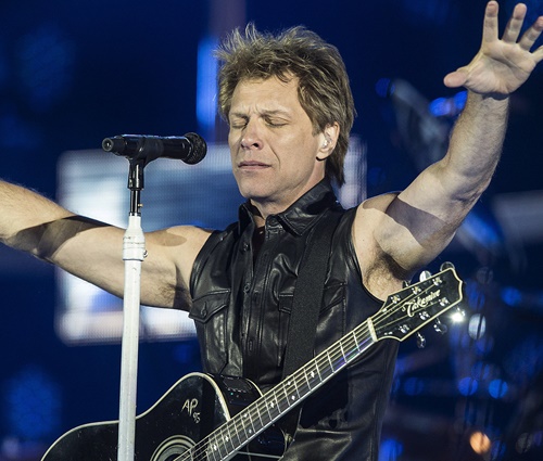 Jon Bon Jovi disse à plateia que estava'cantando feito m*rda' (Divulgação)