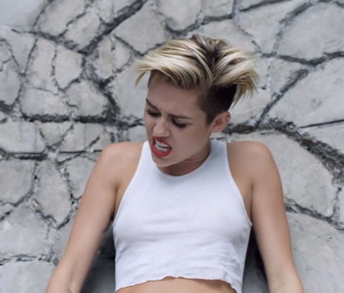 Miley teve que 'Wrecking Ball' toque em seu funeral (Divulgação)