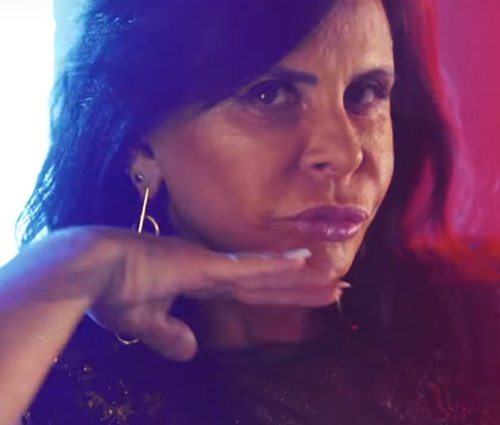 Lyric video de'Swish Swish' tem presença da brasileira (Reprodução/YouTube)