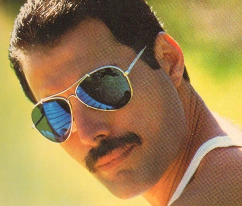 Cinebiografia vai contar a história do vocalista do Queen (Divlugação)