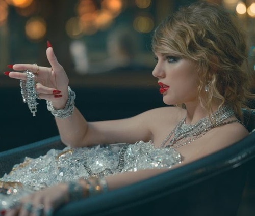 'Look What You Made Me Do' ultrapassou marca de'Hello' (Reprodução/YouTube)