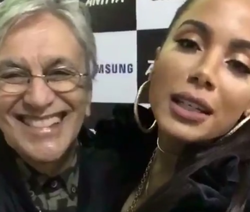 'Eu e Caetano estamos unidos e queremos vocês também', disse Anitta (Reprodução)