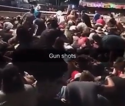 Ataque foi feito em evento realizado ao ar livre (Reprodução/Twitter)