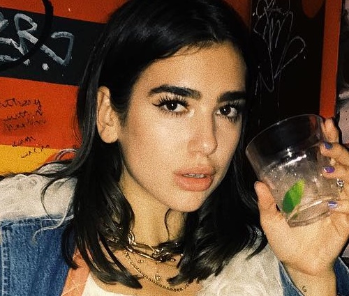 Cantora teria sofrido crise de pânico, segundo relatos (Reprodução/Instagram)