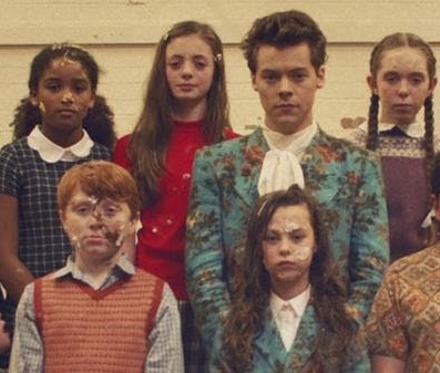 Harry Styles apostou na fofura em seu novo videoclipe (Reprodução/Vevo)