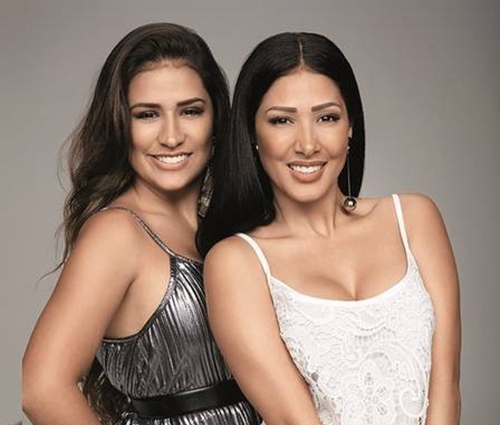 As irmãs também posaram em outros looks para a marca (Marisa/Divulgação)