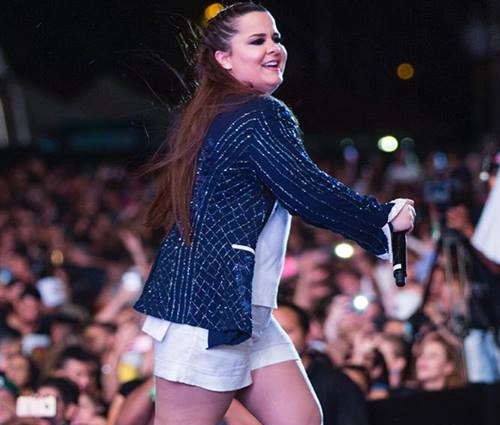 Cantora está bem e sofreu apenas uma torção no tornozelo (Reprodução/Facebook)