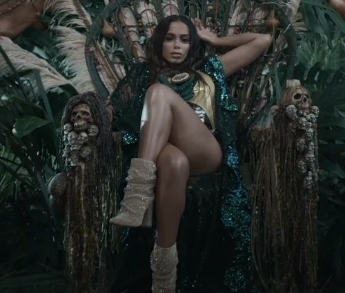 'Machika' é a 3ª parceria de Anitta com J. Balvin (Reprodução/YouTube)