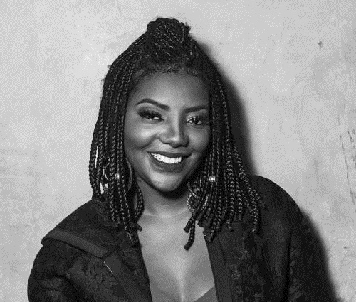Recorrentemente, Ludmilla precisa reescrever canções para vendê-las (Divulgação)