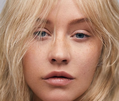 Visual da cantora sem maquiagem surpreendeu os fãs (Instagram)