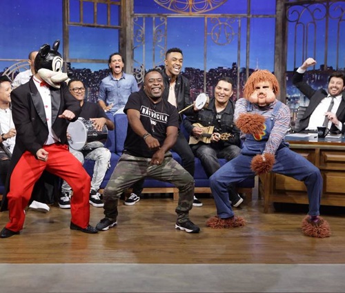 Art Popular participou do'The Noite', de Danilo Gentili (Gabriel Cardoso/SBT)
