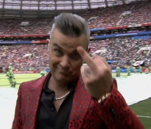 Músico britânico gerou polêmica em plena abertura do Mundial de futebol (Repr.)