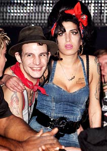Amy Winehouse e Fielder-Civil ficaram juntos pouco mais de um ano