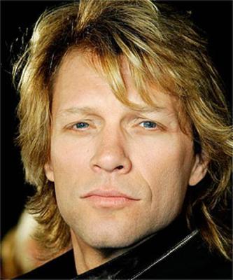 Jon Bon Jovi sofre lesão durante show