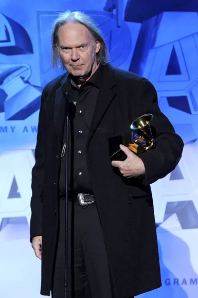 Neil Young recebeu o Grammy 2011 pela Melhor Canção de Rock