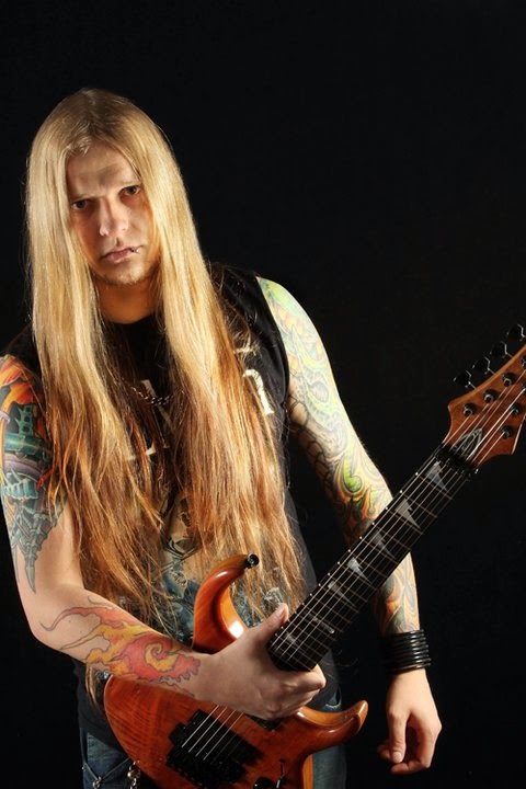 Schroeber saiu do Almah em 2011, por problemas de saúde (Divulgação)