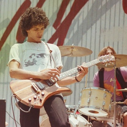Slash tentou entrar para grupo, mas foi considerado 'jovem demais' (Divulgação)