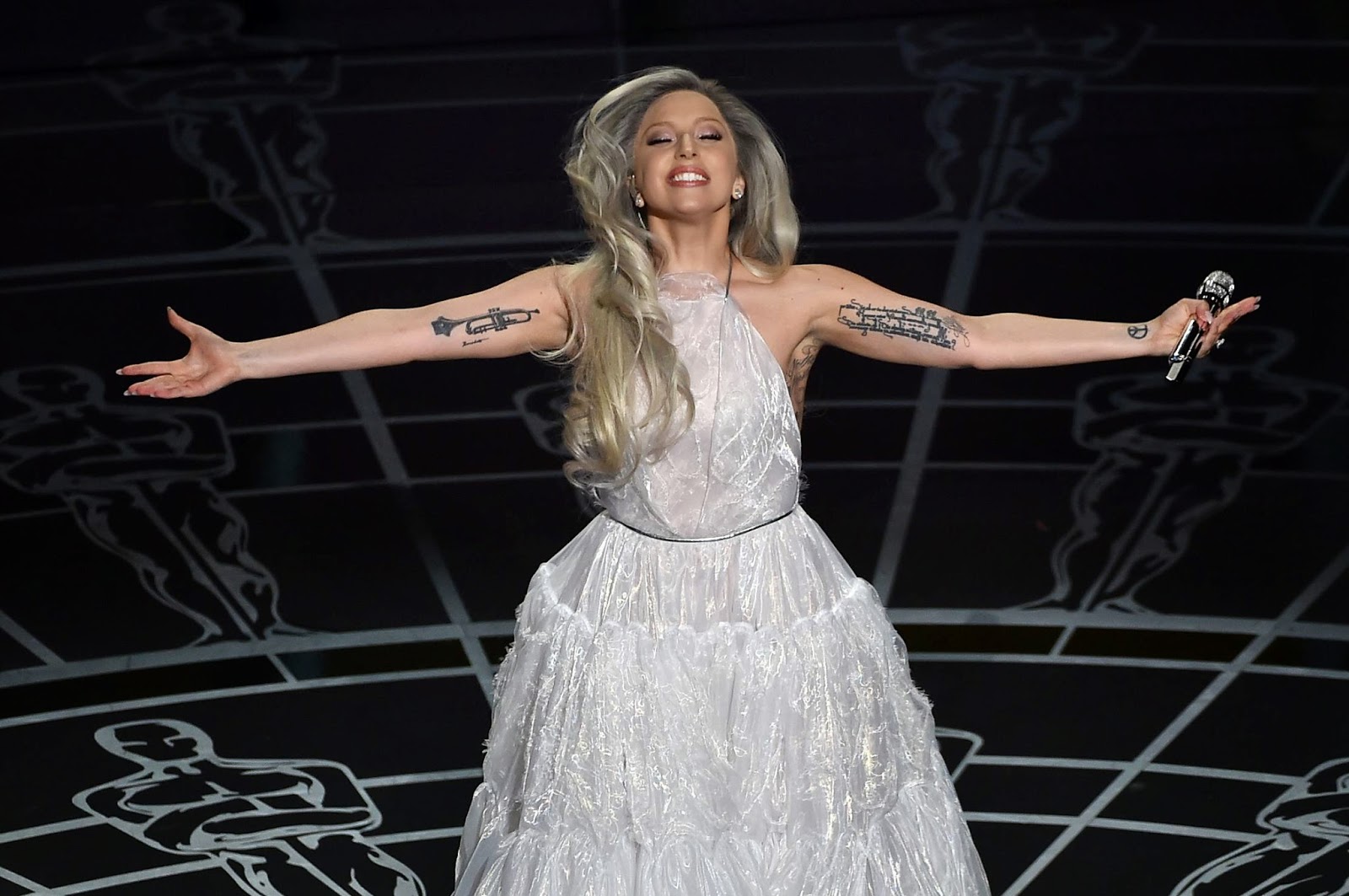 Lady Gaga chamou a atenção por potência vocal (Getty Images)