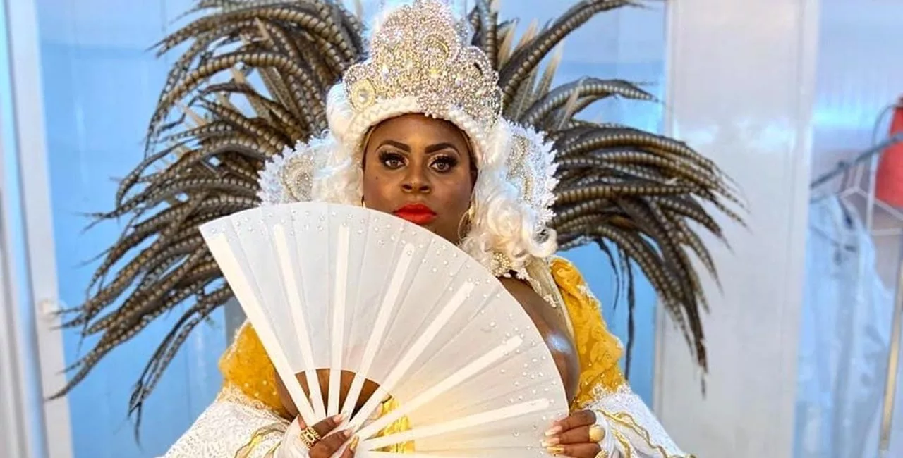 Jojo Todynho exibe seios em desfile durante carnaval no Rio