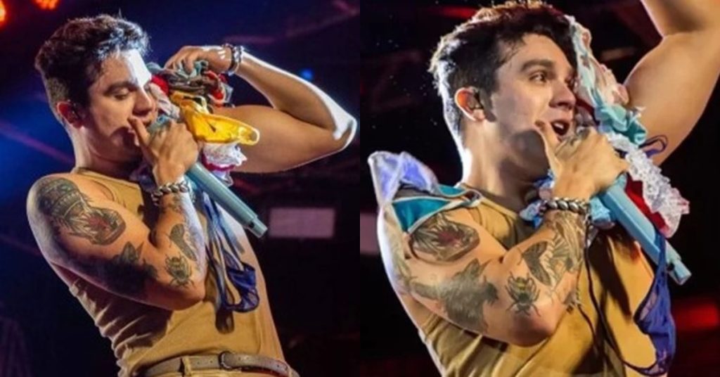 Ap S Cheirar Calcinha De F Em Show E Ser Criticado Luan Santana Passa Mal