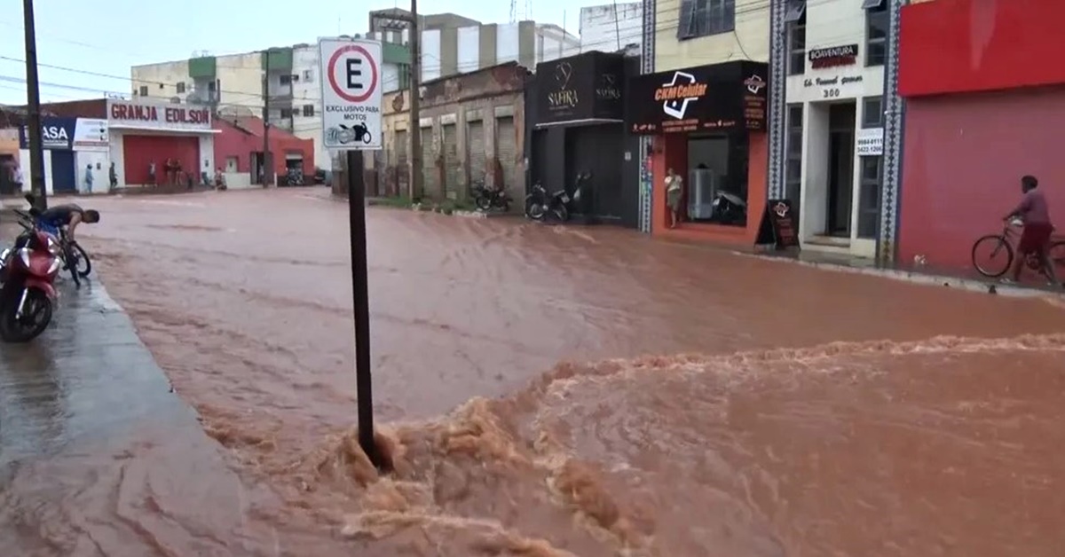 Temporal - cidade de Picos - Piauí