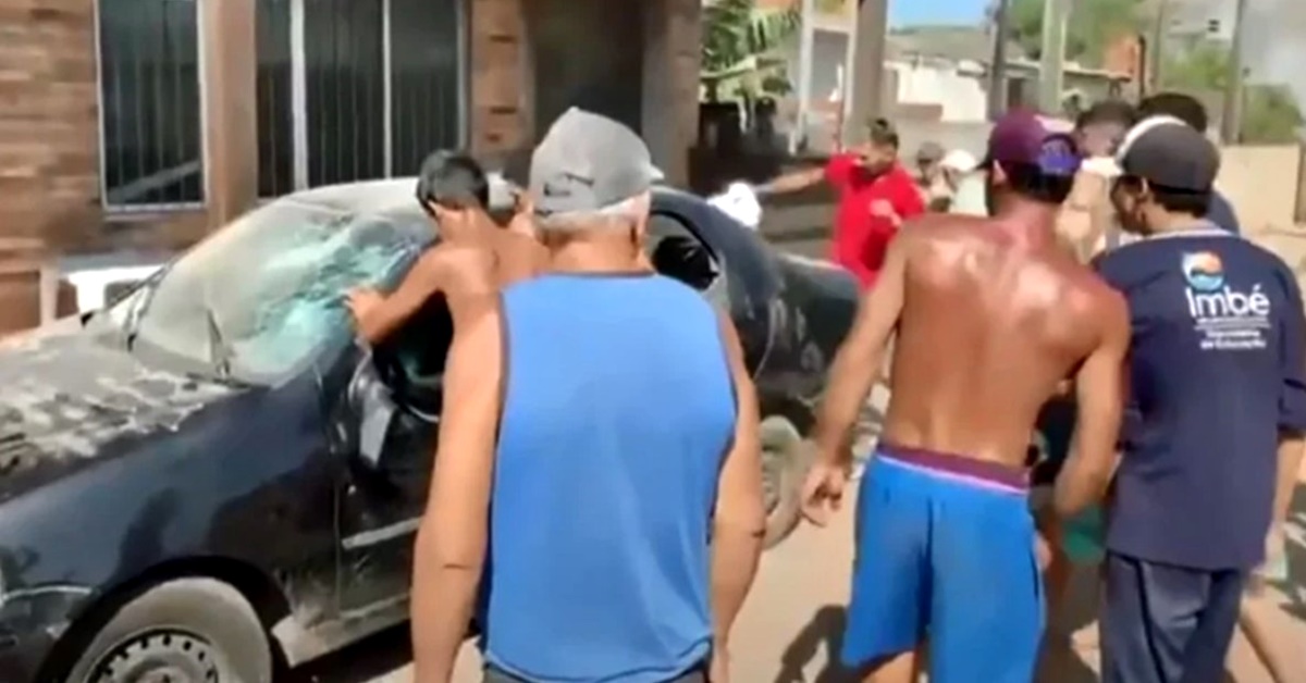 População - destroi carro - Marco Antônio Bocker Jacob