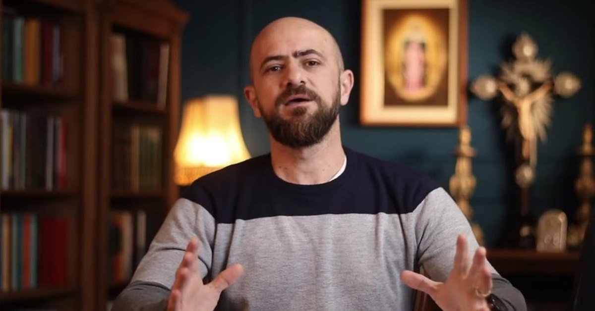 Tiba Camargos - influenciador católico