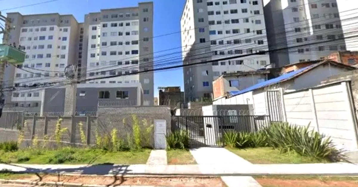 Condomínio - menina de 11 anos caiu mãe