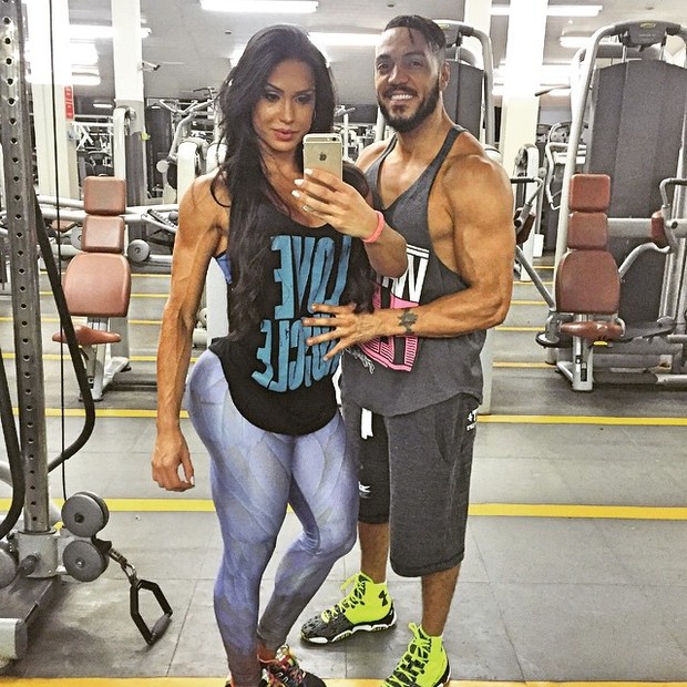 Gracyanne Barbosa falou sobre intimidades do casal (Reprodução/Instagram)
