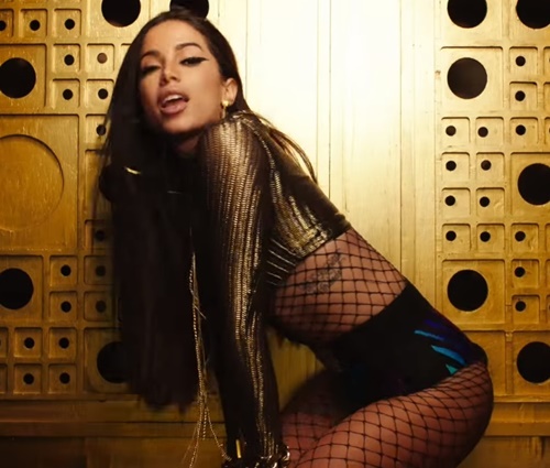 Clipe de 'Sim ou não' foi gravado no México (Reprodução/YouTube)