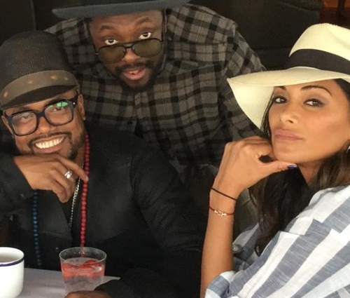 Nicole tem se encontrado com membros do BEP regularmente (Reprodução/Facebook)