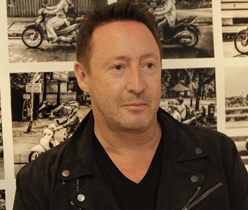 Hoje fotógrafo, Julian Lennon lançou exposições em SP (Henrique Padilha/Divulg.)