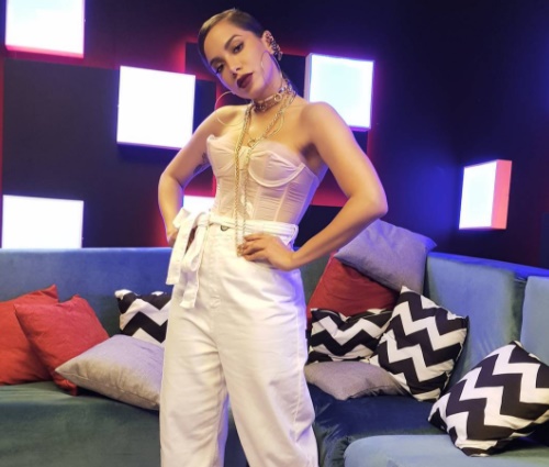 Nova música de Anitta deve estrear no próximo mês (Reprodução/Instagram)