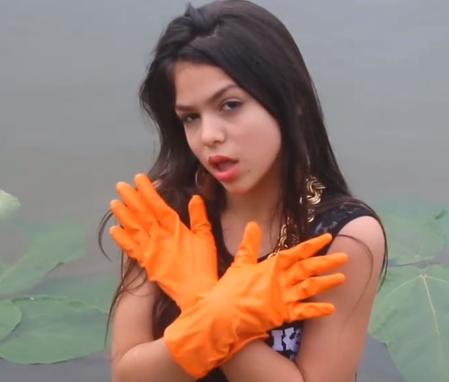 Versão feita por Melody foi compartilhada pela própria Anitta (Repr./Instagram)
